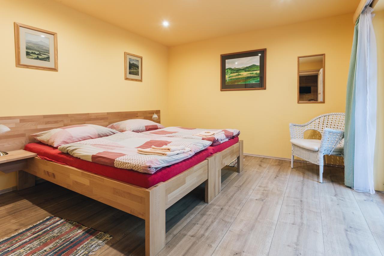 Resort Malevil Jablonné v Podještědí Esterno foto