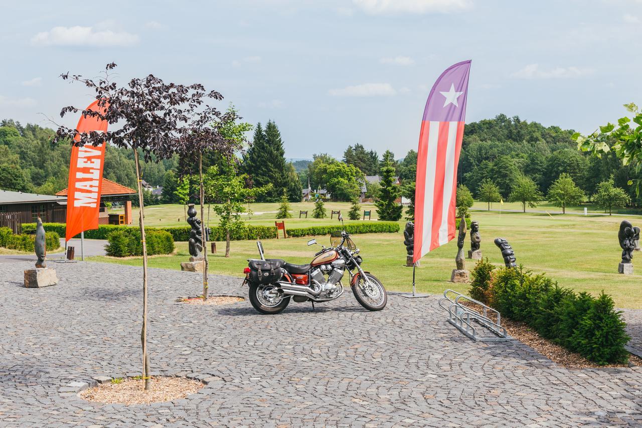 Resort Malevil Jablonné v Podještědí Esterno foto