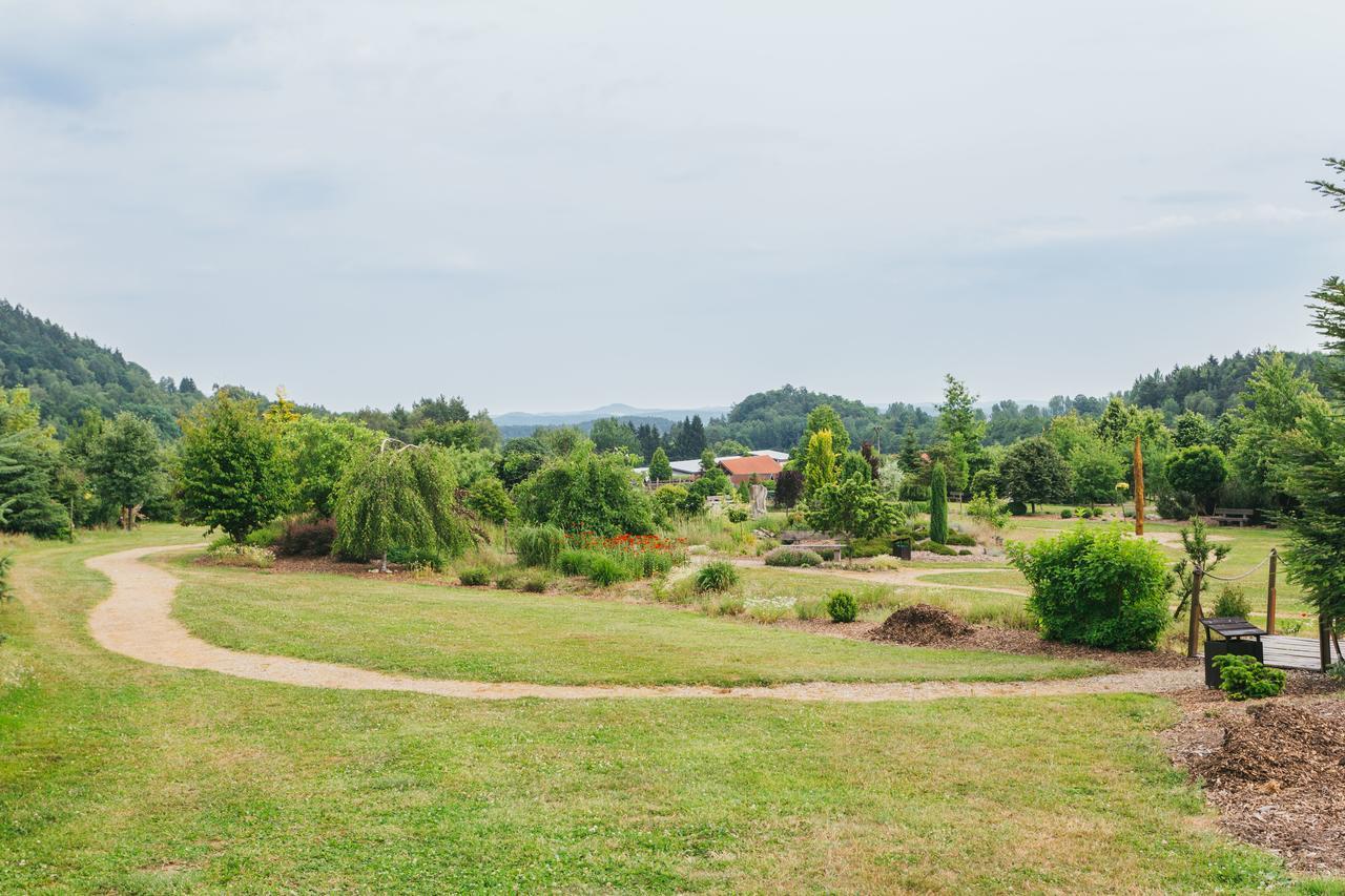 Resort Malevil Jablonné v Podještědí Esterno foto