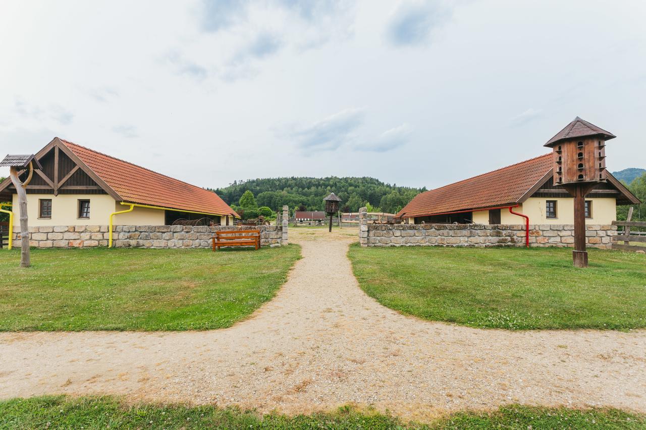 Resort Malevil Jablonné v Podještědí Esterno foto